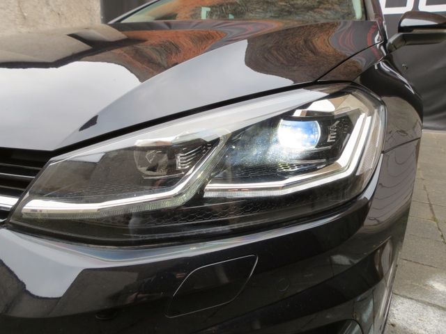 Volkswagen Golf VII Lim. Highline DSG/ TSI 1,5 R-Line+NAVI